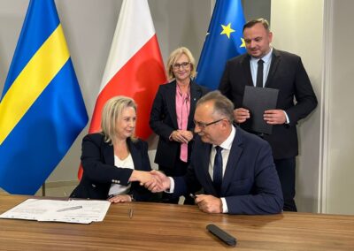 Uroczyste podpisanie umów partnerskich w ramach projektu “CUS – Nowe spojrzenie na usługi społeczne” - 2