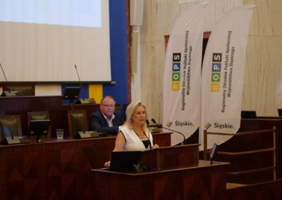 Uroczyste rozdanie zaświadczeń ukończenia szkoleń dla pracowników centrum usług społecznych