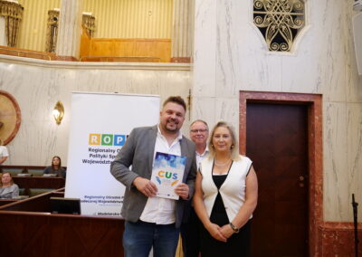 Uroczyste rozdanie zaświadczeń ukończenia szkoleń dla pracowników centrum usług społecznych