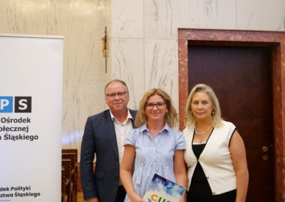 Uroczyste rozdanie zaświadczeń ukończenia szkoleń dla pracowników centrum usług społecznych