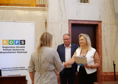 Uroczyste rozdanie zaświadczeń ukończenia szkoleń dla pracowników centrum usług społecznych