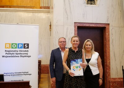 Uroczyste rozdanie zaświadczeń ukończenia szkoleń dla pracowników centrum usług społecznych