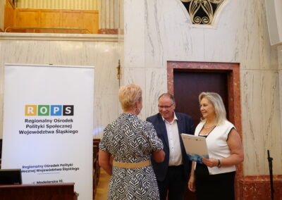 Uroczyste rozdanie zaświadczeń ukończenia szkoleń dla pracowników centrum usług społecznych