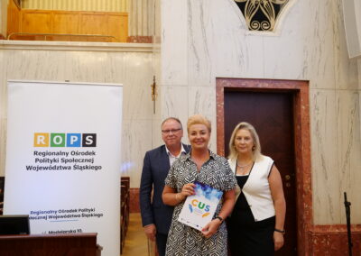 Uroczyste rozdanie zaświadczeń ukończenia szkoleń dla pracowników centrum usług społecznych