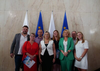 Uroczyste rozdanie zaświadczeń ukończenia szkoleń dla pracowników centrum usług społecznych