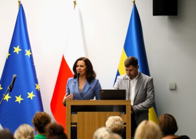 Podsumowanie wydarzenia promującego projekt „Deinstytucjonalizacja i wsparcie wojewódzkiej pieczy zastępczej”